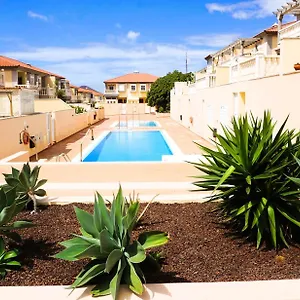  Guest house Casa La Sonrisa Shared House Spain