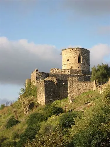 Hotel Casa Henrietta Jimena De La Frontera 2*,